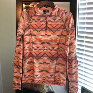 Abstract women’s sports pullover